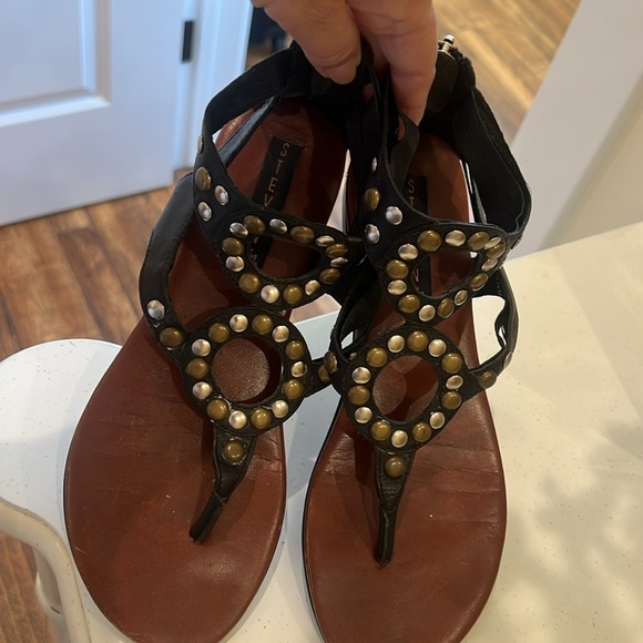 Black Studded sandals by Steve madden 6.5 - Picture 5 of 5